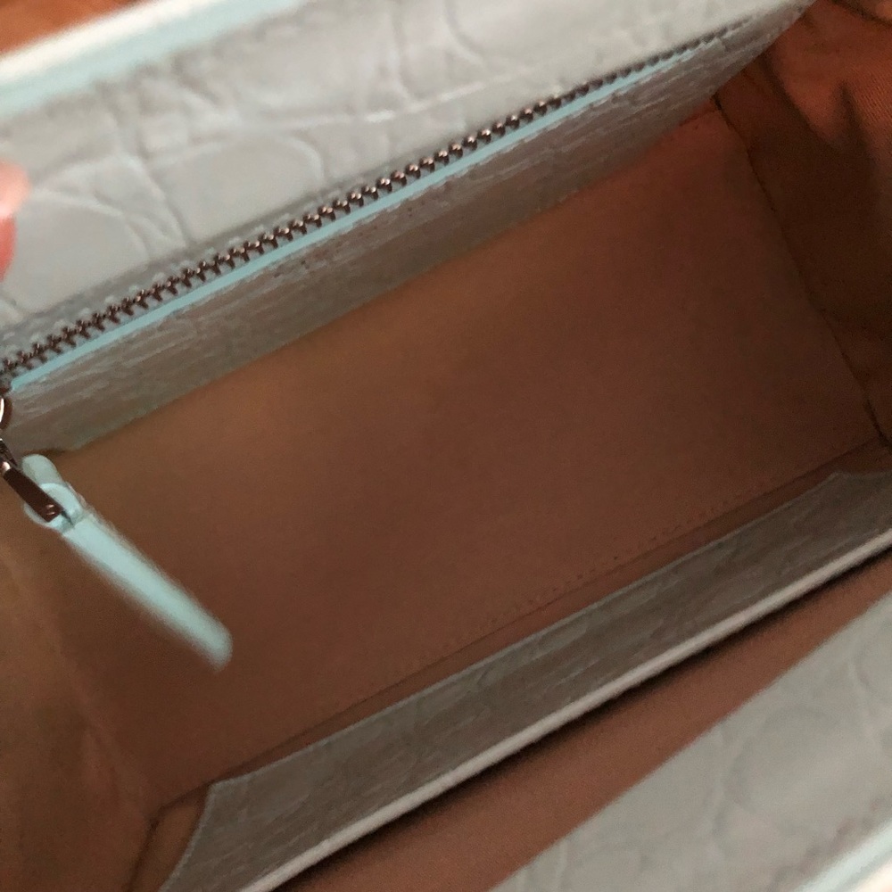 NWOT - Givenchy Antigina small Croc-Embossed 4G Lock bag - Picture 5 of 8